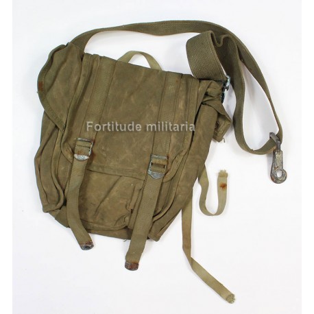 US airborne demo pouch