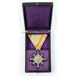 Sacred Treasure Medal 