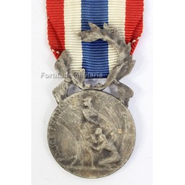 French police honor medal