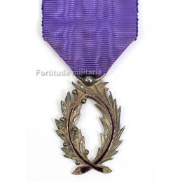 Chevalier de l'Ordre des Palmes Académiques
